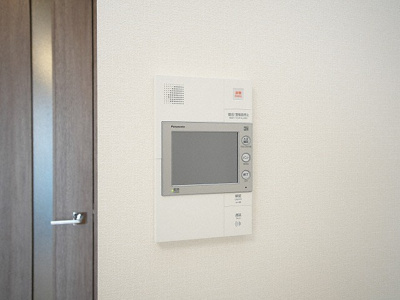 【セキュリティ】 | プレサンス塚本アクミリオン | モニター付きインターホンです