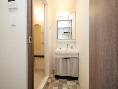 【洗面所】 | プレサンス塚本アクミリオン | 忙しい朝には欠かせない洗面所です