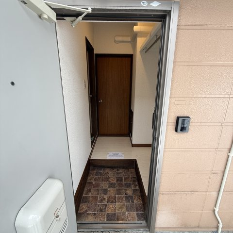 サンライズヒルの玄関