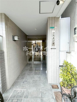 【エントランス】 | コスタジオ | 建物の内部です