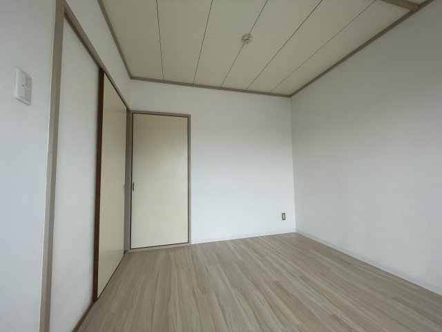 ベルデュウラ池上の洋室