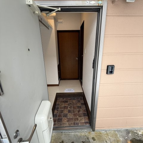 サンライズヒルの玄関