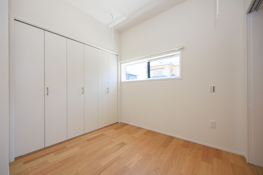 サンコート　八幡西区上の原１丁目の洋室