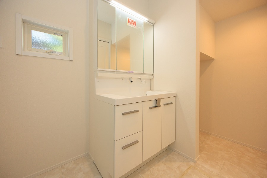 サンコート　八幡西区上の原１丁目の独立洗面台