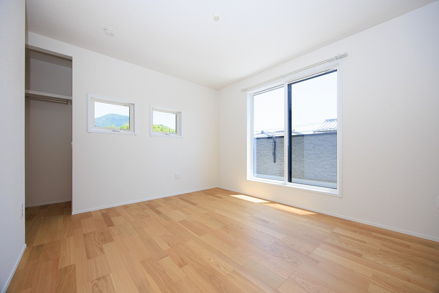サンコート　八幡西区上の原１丁目の洋室