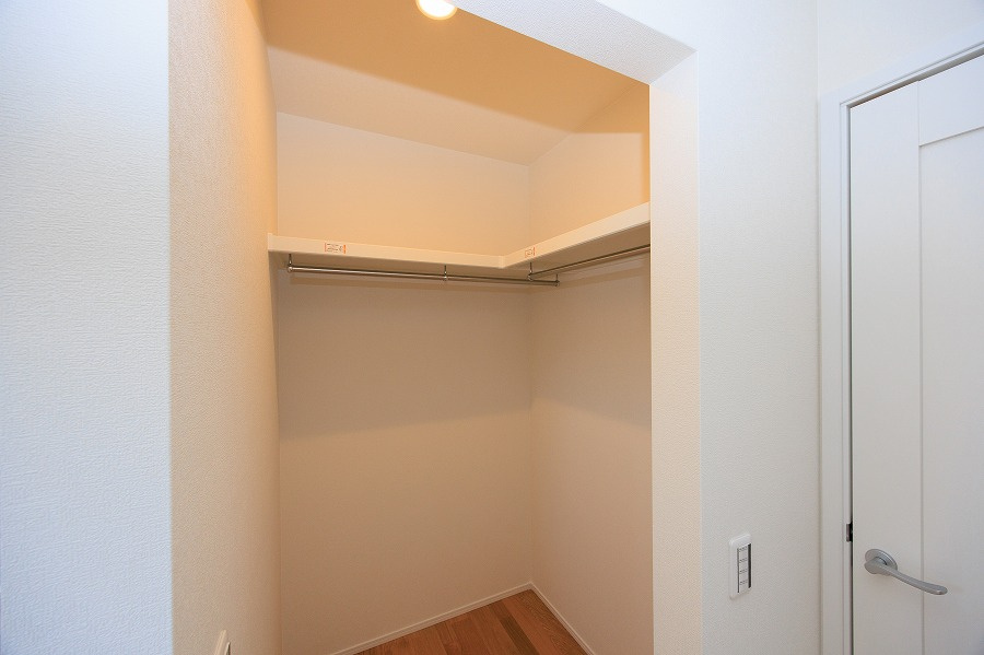 サンコート　八幡西区上の原１丁目の収納