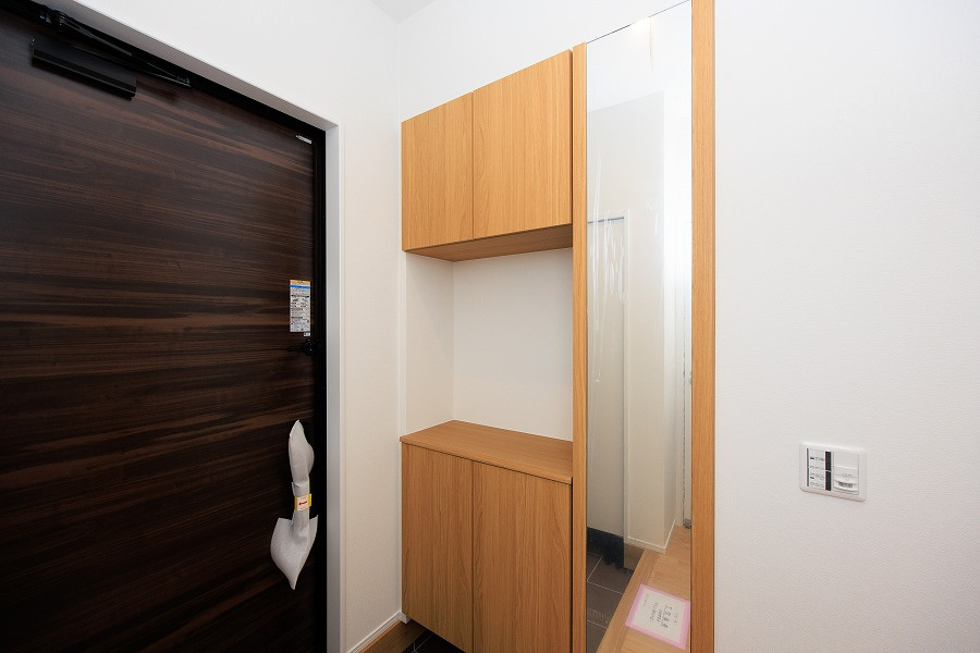 サンコート　八幡西区上の原１丁目の玄関