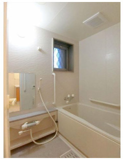 ラフォーレ諏訪野セントレ【キャッシュバック対象物件】の浴室|お風呂で日々の疲れを落としましょう