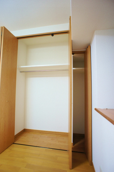 ラフォーレ諏訪野セントレ【キャッシュバック対象物件】の収納|大きなものも収納できそうです