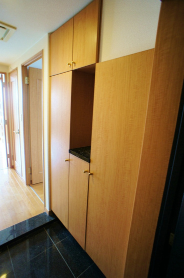 ラフォーレ諏訪野セントレ【キャッシュバック対象物件】の収納|十分な収納スペースがあります