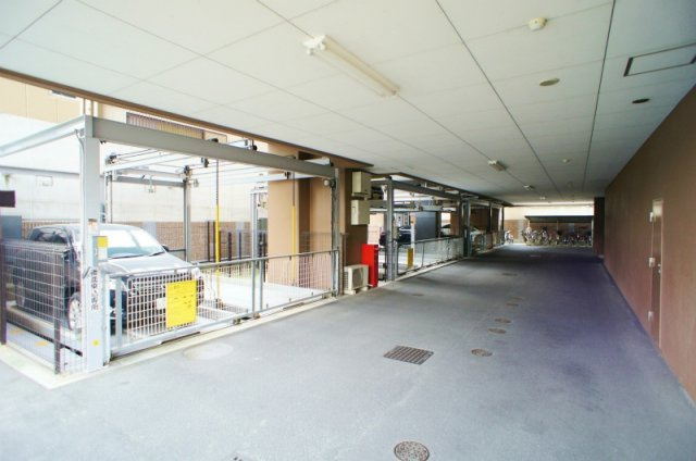 ラフォーレ諏訪野セントレ【キャッシュバック対象物件】の駐車場|駐車場です