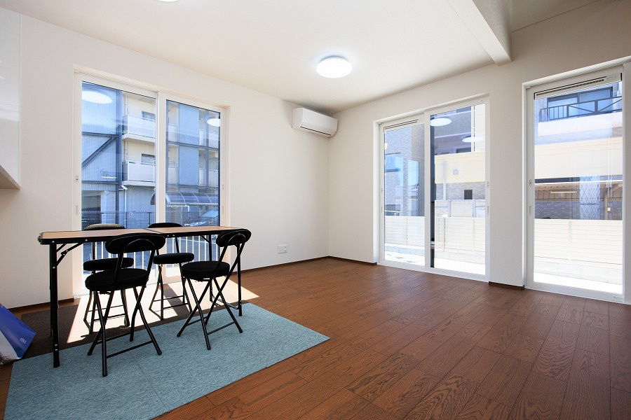 ｔｈｅ　ｐａｒｋ　久留米市津福今町の居間・リビング