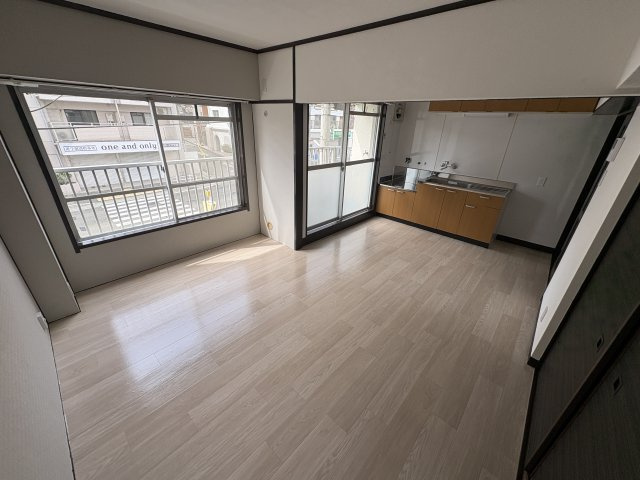 福田ハイツの居間・リビング