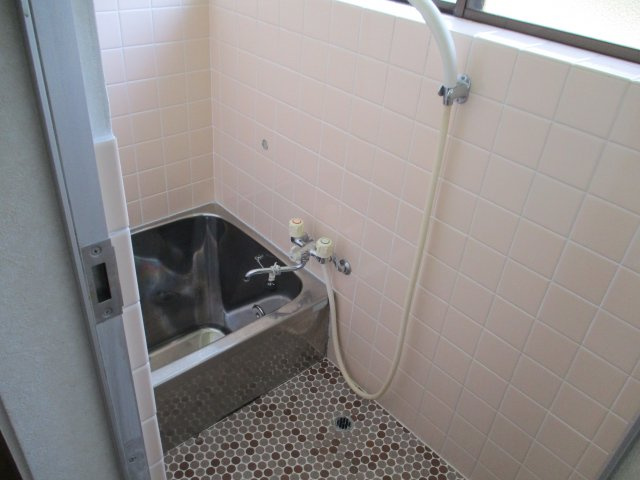 【浴室】 | 松葉荘(シェアハウスタイプ）2名の場合 | 日々の暮らしに欠かせないお風呂です