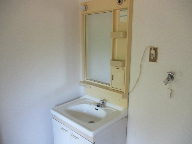 【洗面所】 | 松葉荘(シェアハウスタイプ）2名の場合 | コンパクトで使いやすい洗面所