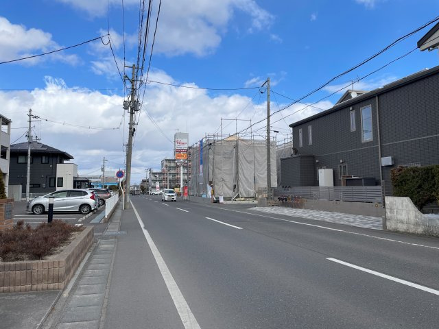 新築戸建　郡山市大槻町第35　Cradle Garden　全2棟の前面道路含む現地写真
