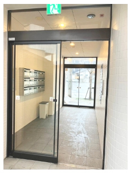 クロス京都南のエントランス