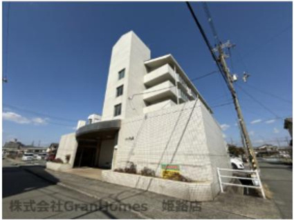 メゾン今在家の外観