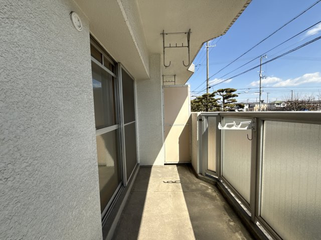 メゾン今在家のバルコニー