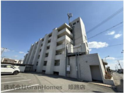 メゾン今在家の外観