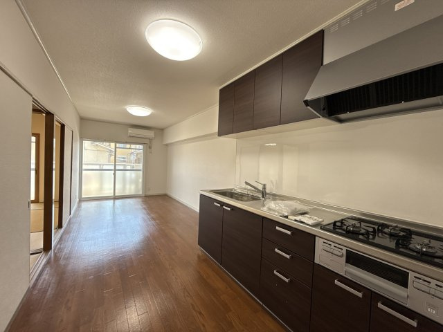 メゾン今在家の居間・リビング