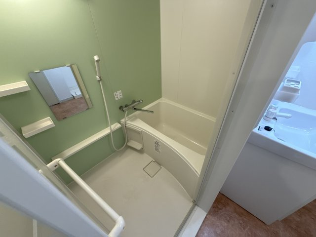 メゾン今在家の浴室