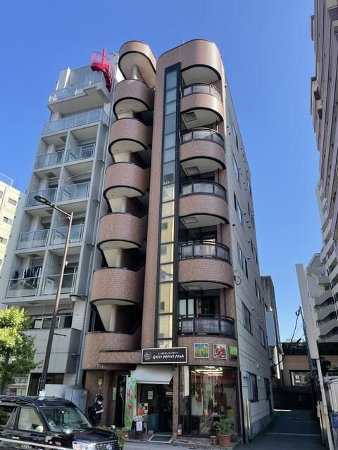 ワイエスビル５階