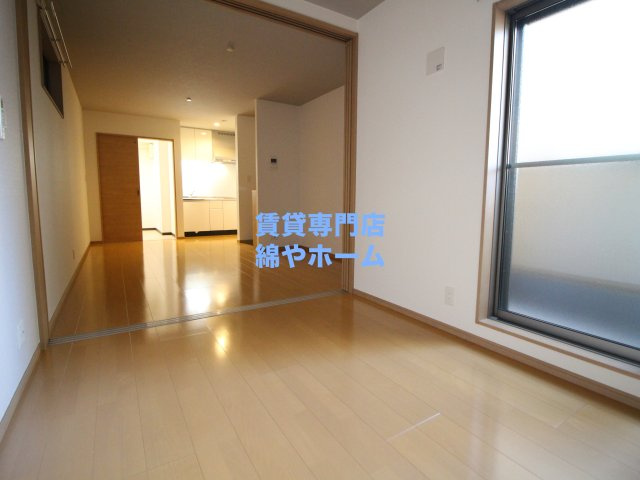 Fmaison北加賀屋III番館の寝室|落ち着いた色調の寝室です