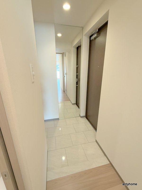 セイワパレス大阪城南　仲介手数料無料の玄関