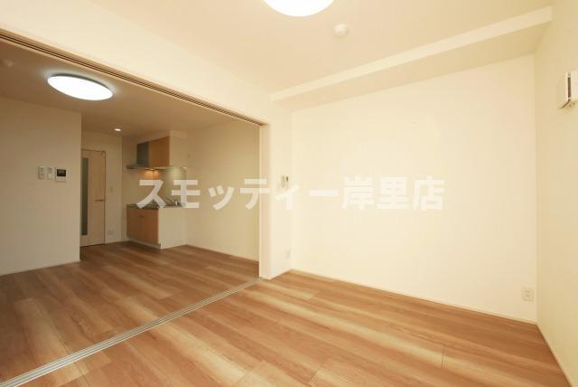 フジパレス　エンⅡ号館の居間・リビング