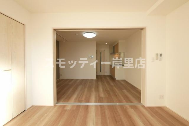 フジパレス　エンⅡ号館の居間・リビング
