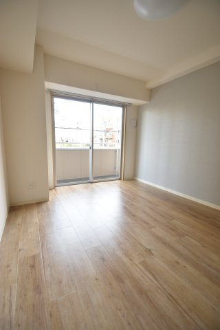 大阪市城東区関目１丁目の賃貸マンションの居間・リビング