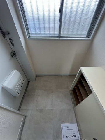 パープルマンションの玄関