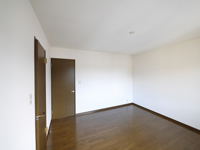 エステートピア阪本の寝室