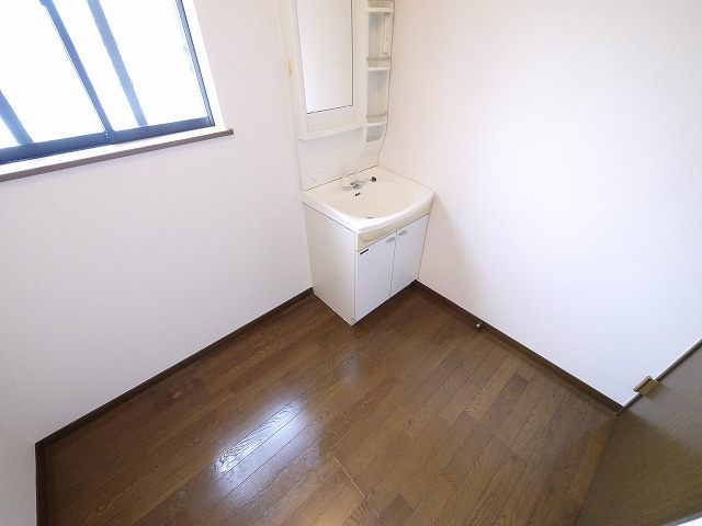 エステートピア阪本の洗面所