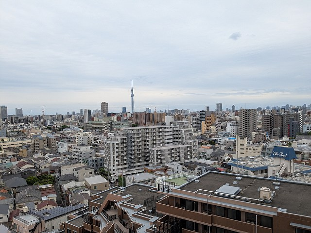 プライマル町屋の設備|15F非常階段からスカイツリー隅田川花火見えます