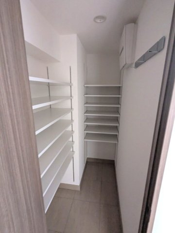 プライマル町屋の玄関
