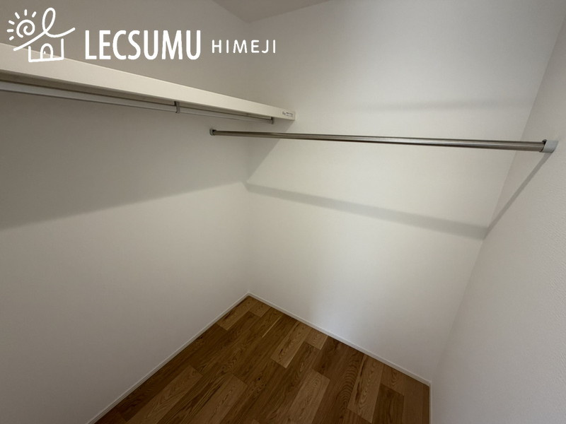 姫路市第１網干区坂上/新築戸建【未】の駐車場|同社施工例
