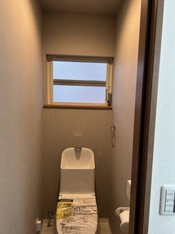 垂水区星陵台3丁目中古戸建のトイレ|2階トイレ