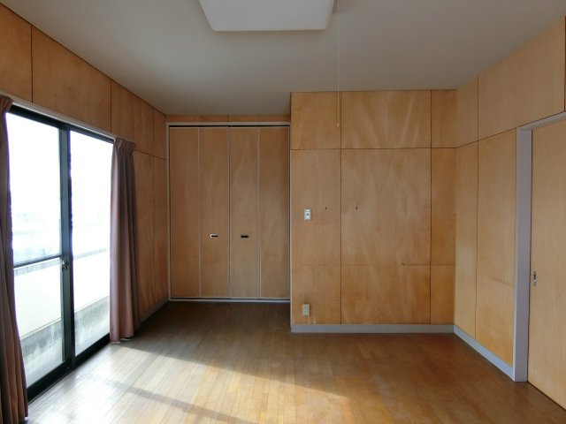 西福原9丁目戸建の洋室