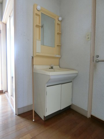 西福原9丁目戸建の独立洗面台