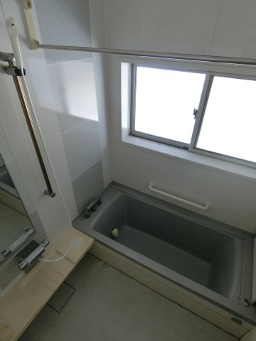 西福原9丁目戸建の浴室