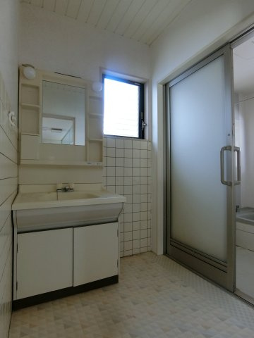 西福原9丁目戸建の洗面所