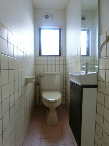 西福原9丁目戸建のトイレ