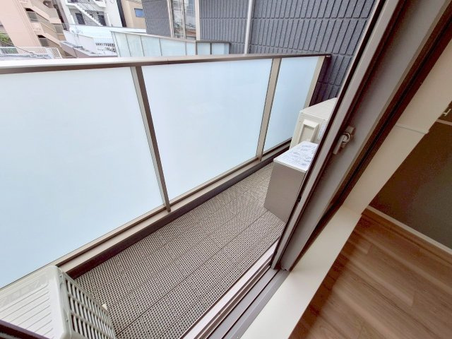 グロワール北新宿のバルコニー