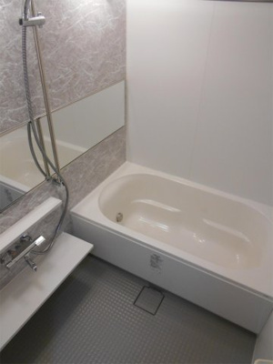 【浴室】 | 仲介手数料０円！HPに初期費用掲載！レフィナード博多