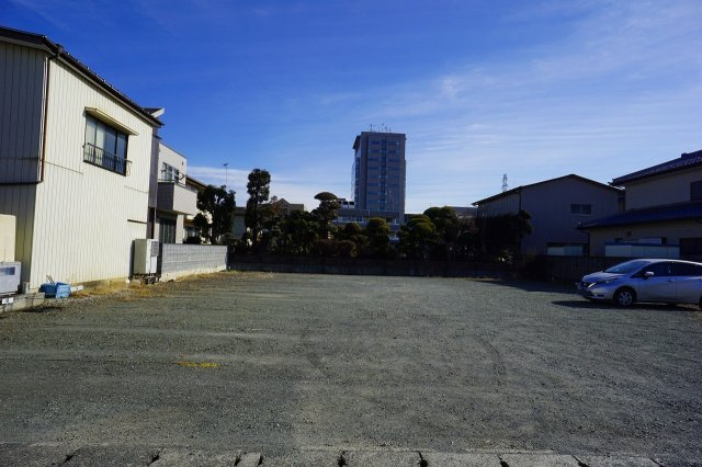 西本町(鈴木様)月極駐車場