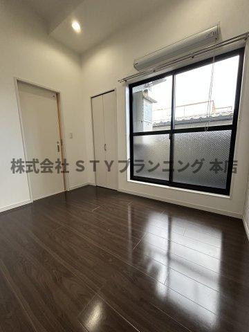 仲介手数料０円！アンリュエの居間・リビング