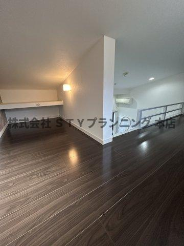 仲介手数料０円！アンリュエの洋室