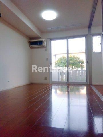 レセンテＡの居間・リビング